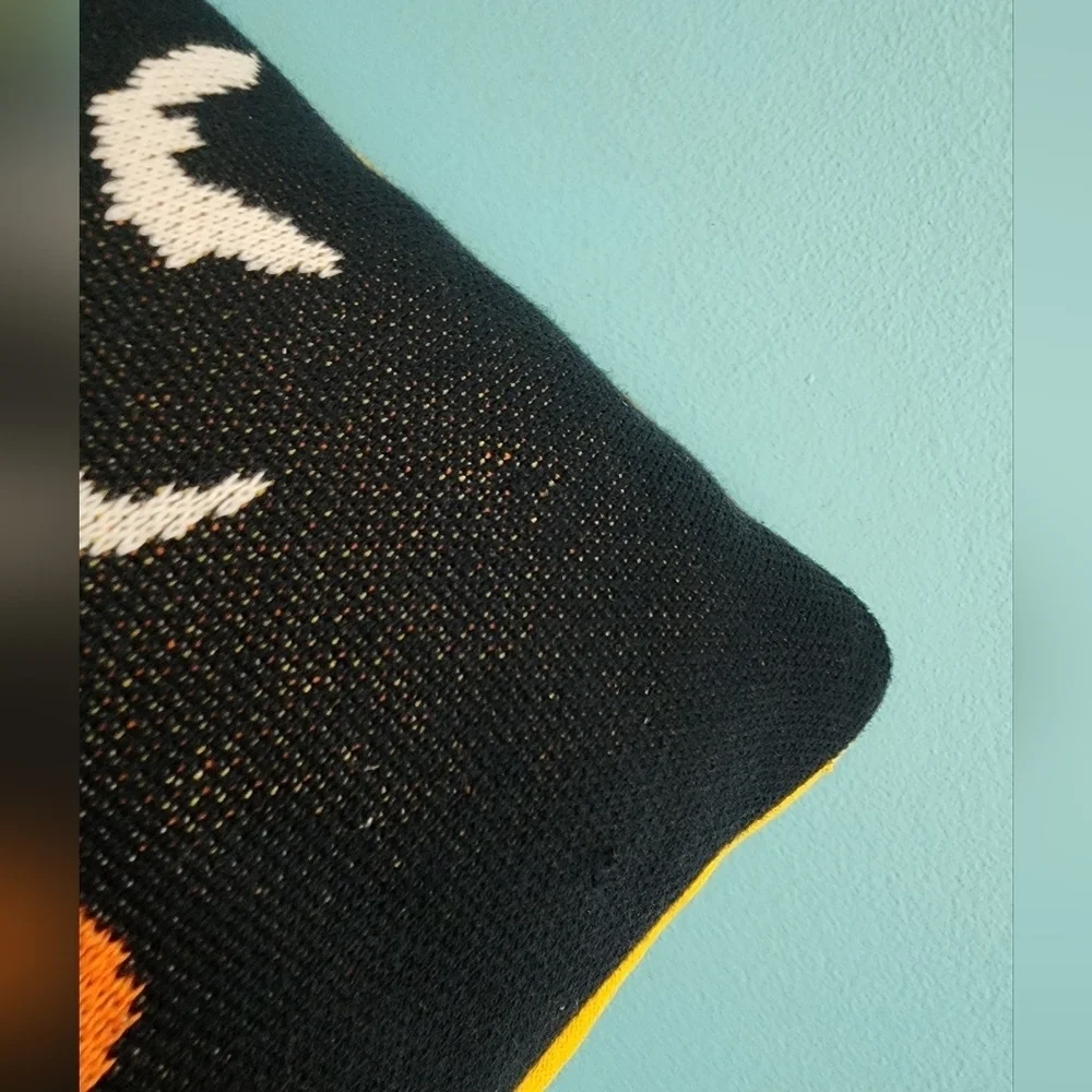 Magaschoni Hocus Pocus Halloween Pillow 12